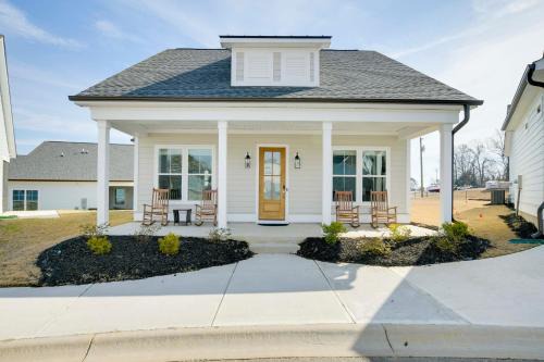 Greenwood House | Steps to Marina! Lake Greenwood Home w/Patios