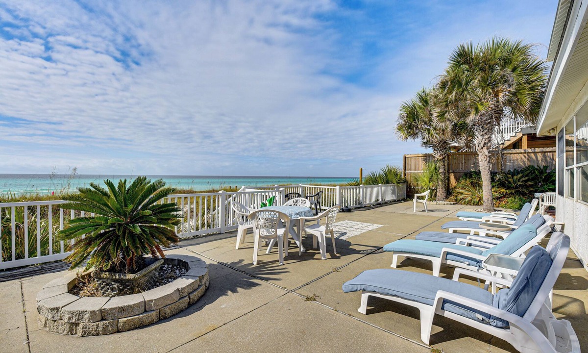 Bahama Beach Cottage | Steps to Sand! PCB Haven w/Furnished Outdoor Area