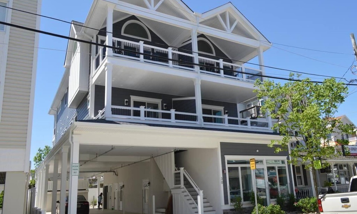 Sea Isle City House | Steps to the Beach and downtown Sea Isle City