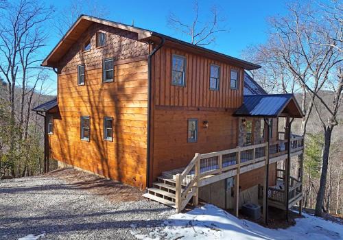 Hidden Lake House | Stoneman Lodge | Hot Tub | Wifi | New Cabin | Outdoor Fireplaces