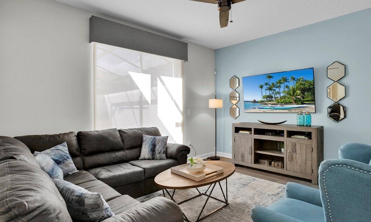 Kissimmee House | Storey Lake Resort 4 Bedroom Pet Friendly Townhome