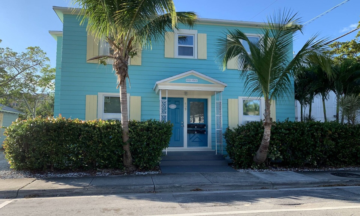 Downtown Beach | Lake Worth