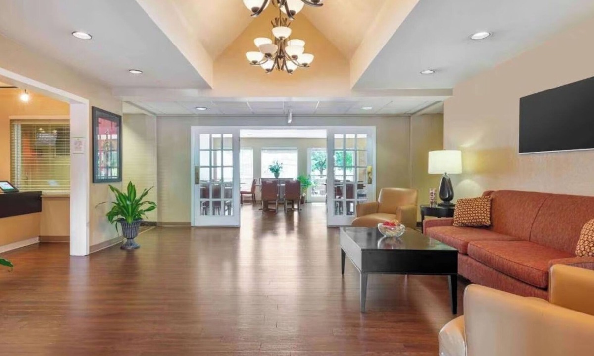 Malvern Hotel | Studio 6 Corporate Extended Stay Philadelphia Malvern Swedesford Rd. PA