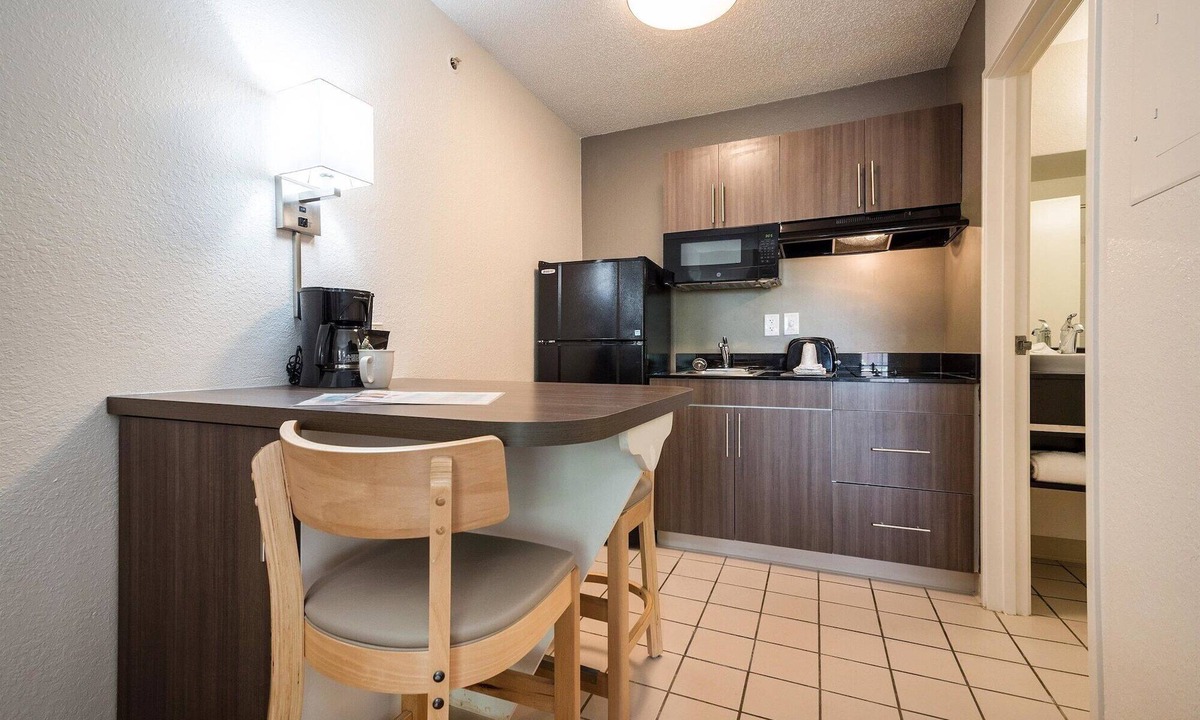 Roswell Hotel | Studio 6 Extended Stay - Roswell, GA - Atlanta