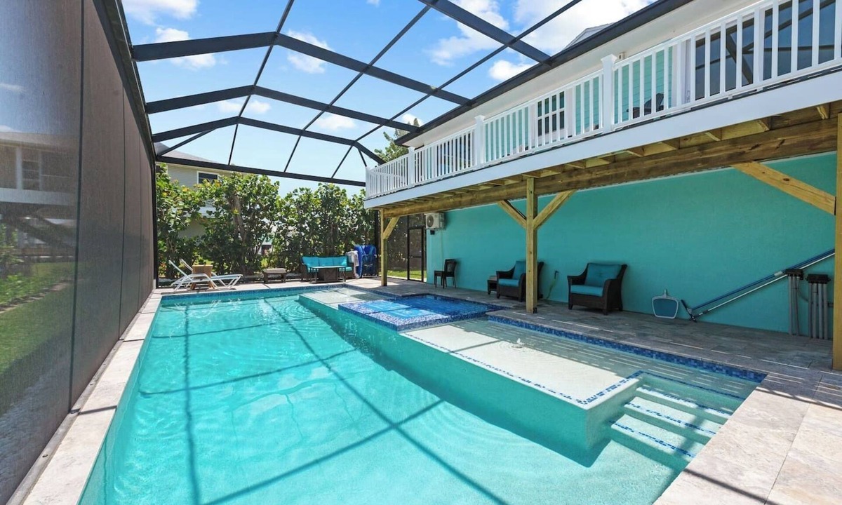 Laguna Shores Apartment | Studio apartment across from the beach