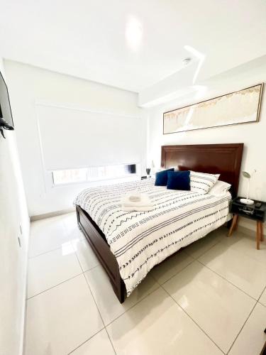 Naranja Apartment | Studio Apartment with backyard - All Private!