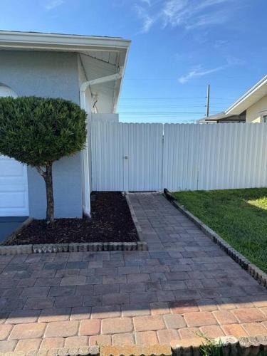 Caloosahatchee Apartment | Studio in Downtown Cape Coral