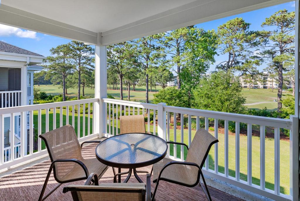 Central Myrtle Beach Apartment | Stunning 3BR Condo near Myrtlewood Golf Resort and Beach