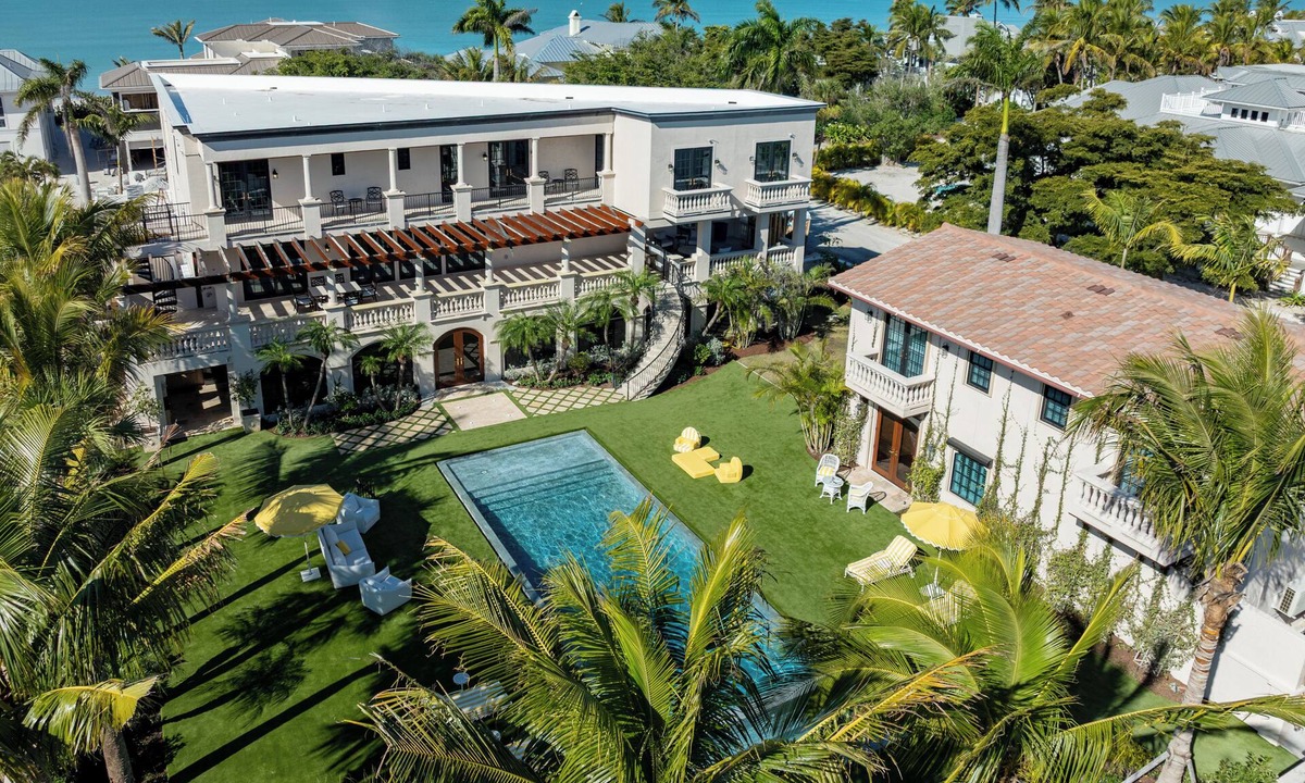 Boca Grande House | Stunning 7-bedroom house with a pool, spa, & private beach access in Boca Grande