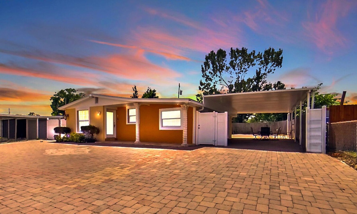 Pinecrest West Park Villa | Stunning Modern Home!