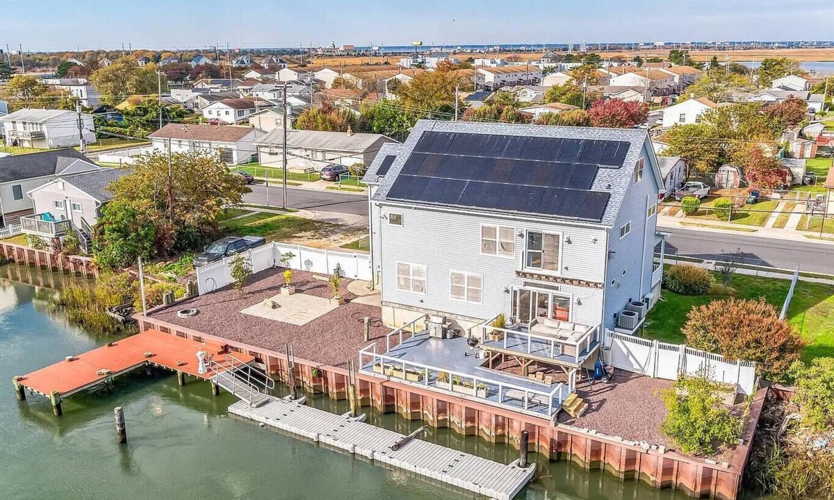 Atlantic City House | Stunning Modern Waterfront AC Villa Sleeps 12!