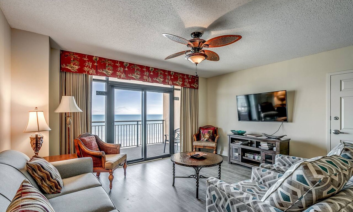 Myrtle Beach Condo | 🏖️Stunning Ocean Views | Pools + Hot Tub | The Island 910🏖️
