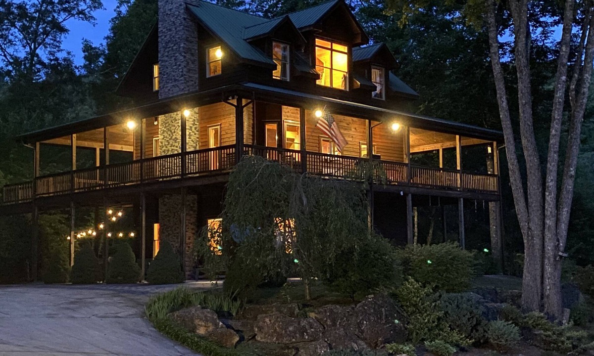 Tuckasegee Cabin | Stunning Smoky Mountain Views Fire Pit Wraparound Deck Game Room