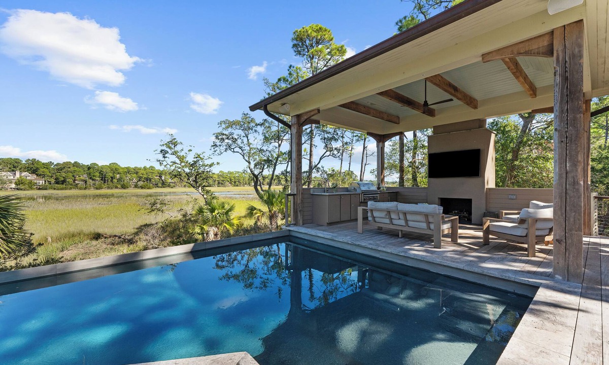 Vanderhorst Plantation House | Stunning views, dog friendly, new pool!
