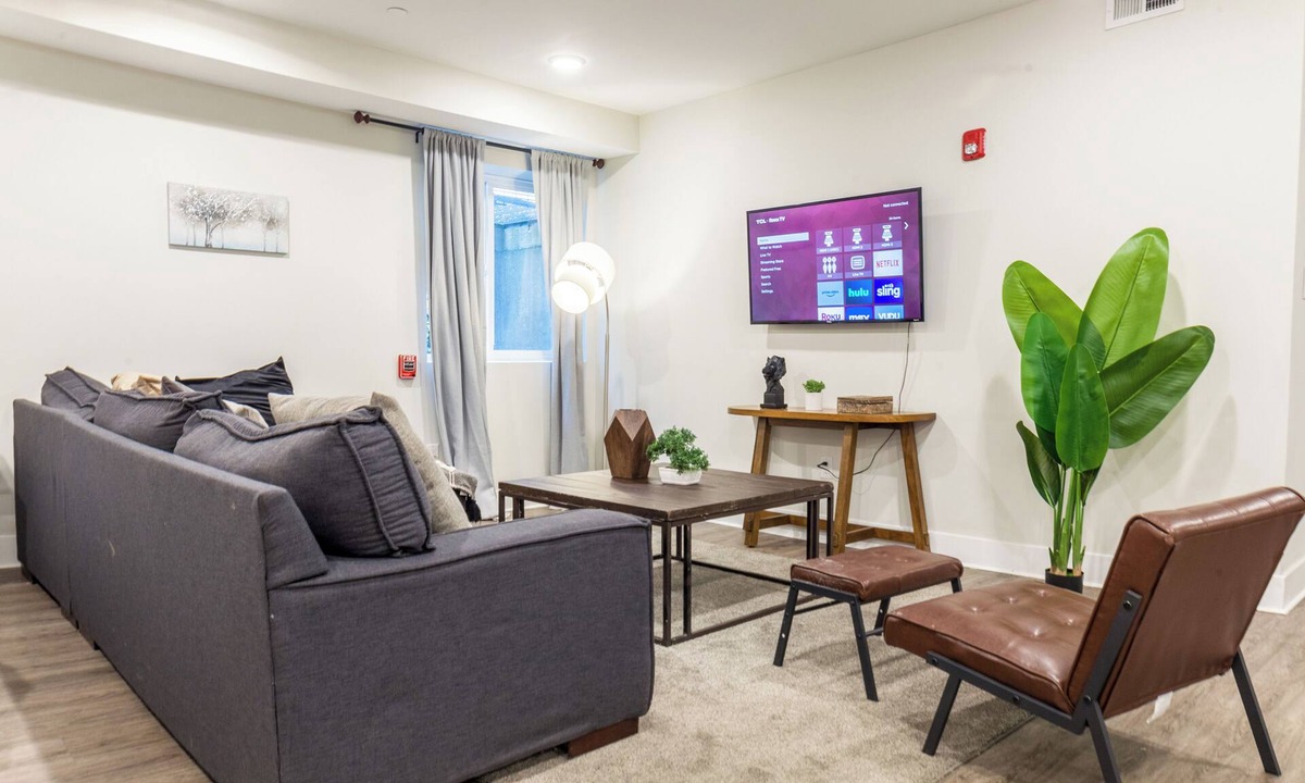Point Breeze Apartment | Stylish 2BR in Point Breeze with queen beds full kitchen laundry smart TV & parking modern finishes and easy self-check-in for a chic urban stay