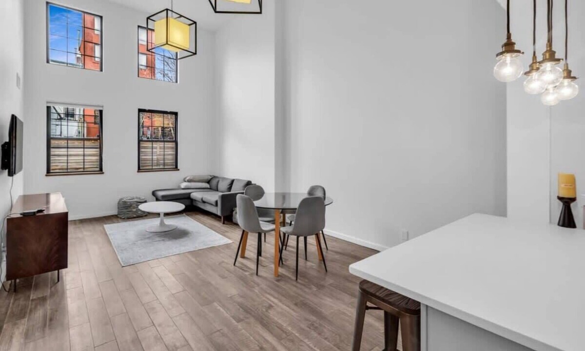 Gowanus Apartment | Stylish 2BR Loft - Carroll Gardens - Prime area
