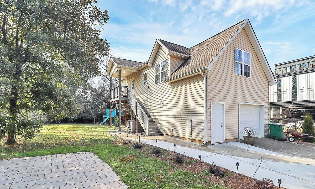 North Charlotte Apartment | Stylish and charming NoDa apartment with unbeatable location