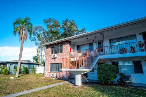 Clearwater Apartment | Stylish Clearwater Condo Near Beach and Dining