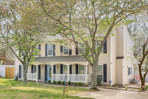 Peachtree Corners House | Suburban Sanctuary: Peachtree Corners Getaway