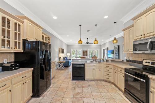 Village of Sugar Beach House | Sugar Sand Retreat – 3-Bed, 2-Bath Beach Getaway with Private Pool, Sleeps 8!