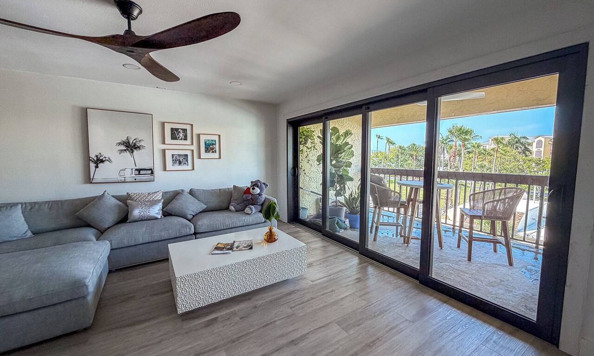 Madeira Beach Condo | Summer Rate · Designer Waterfront · 3-Blocks to Beach · Pool, Spa & Pickleball