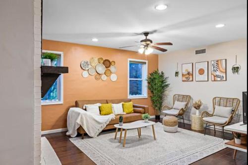 Loring Heights Apartment | Sun-Filled and Spacious One-Level Buckhead Oasis