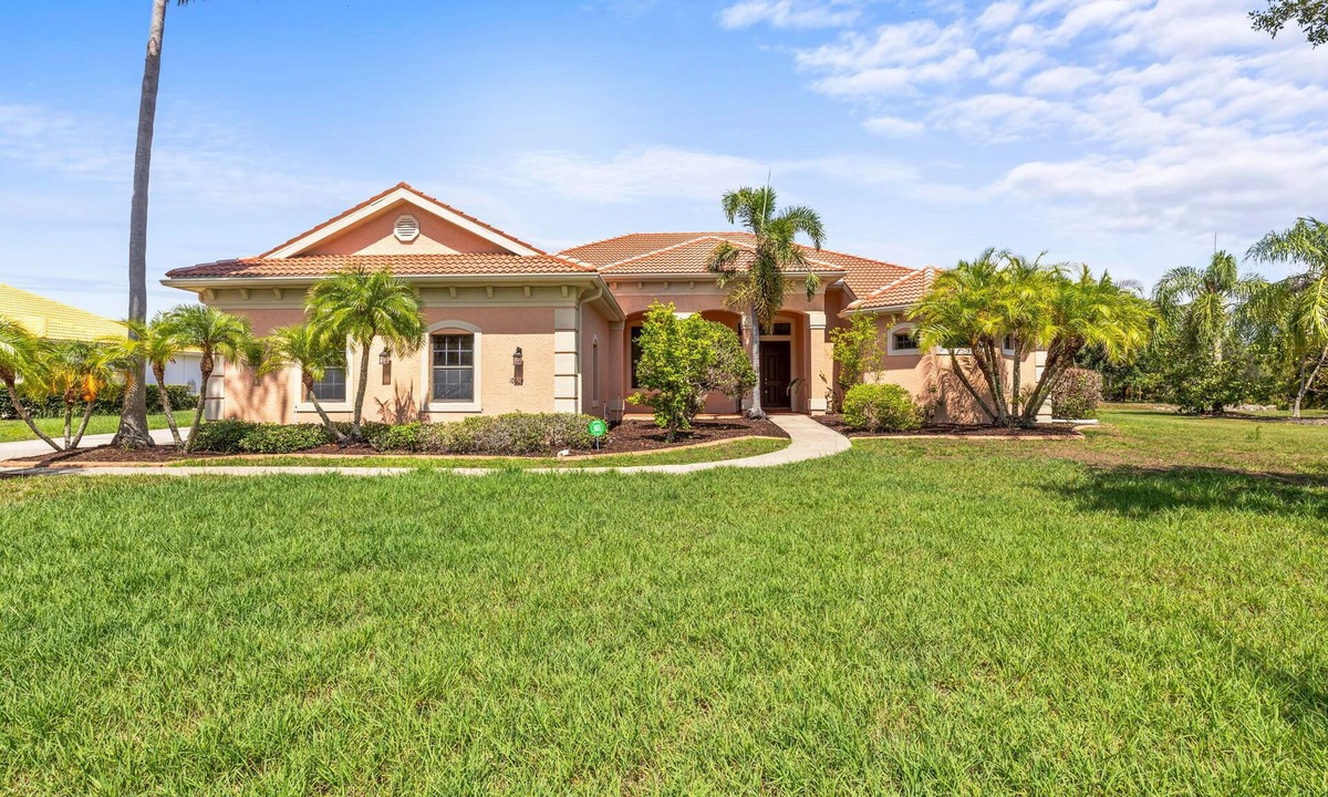 Braden River House | Sun, Sand & Space: Your Bradenton Vacation Home with Private Pool