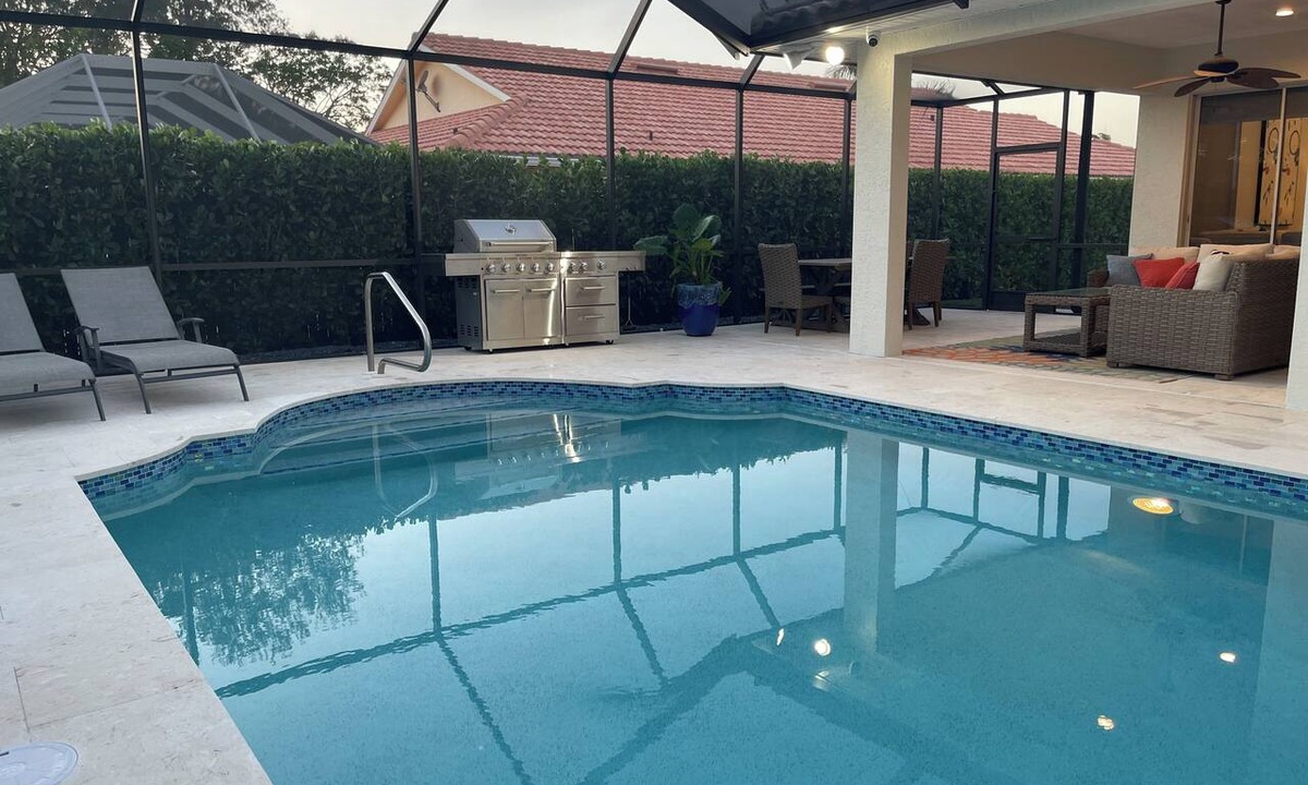 Naples Park House | Sun-Soaked Pool Oasis—Walk to Beach