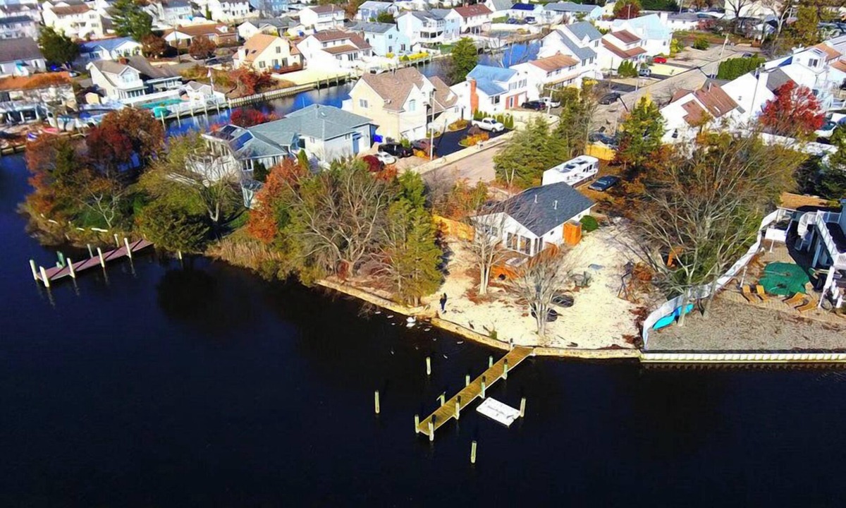 Osbornsville House | SUN7 | Bring your boat! Waterfront cottage w/private dock!