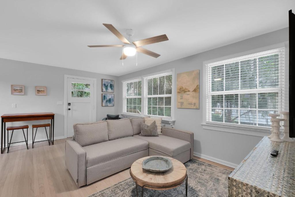 San Marco Apartment | Sunny apartment in walkable San Marco!