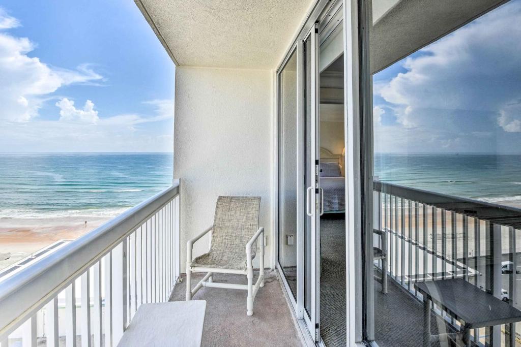 Ortona Park Apartment | Sunny Daytona Beach Gem with Ocean Views!