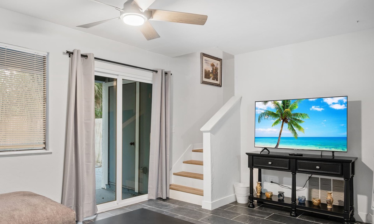 Atlantic Beach House | Sunny Escape - 4BR - Mayport Naval Base & Beaches - Pet Friendly