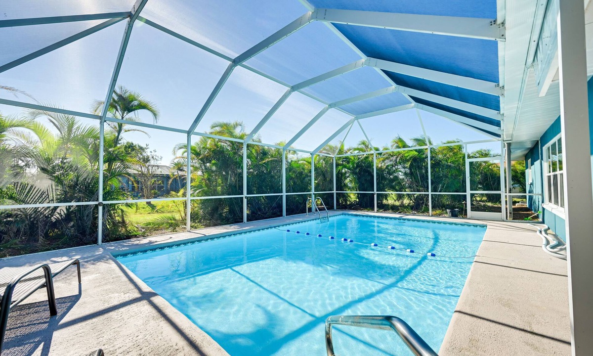 Oakland Hills House | Sunny Florida Getaway Minutes from Gulf Beaches