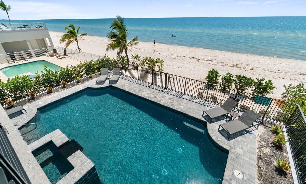 Bonita Springs House | Sunset Beach | Modern, Luxury Beachfront Pool Home | Sleeps 12