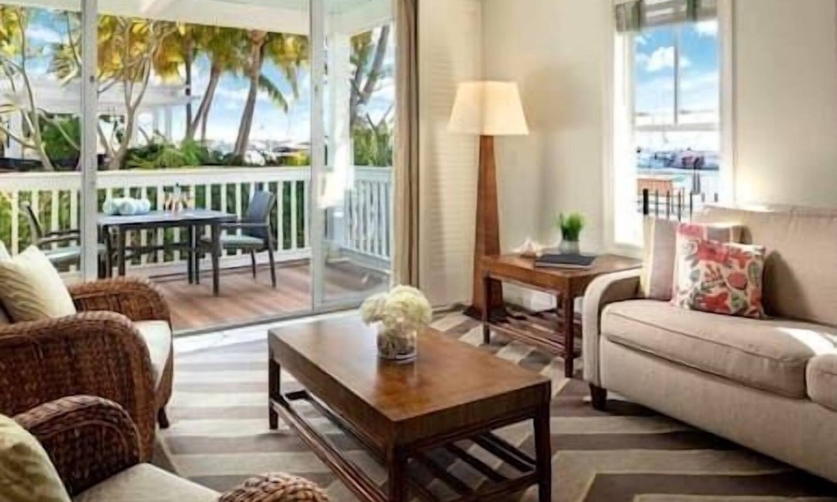 Truman Annex Resort | Sunset Harbor | Marina | Hot Tub | Pool | Concierge