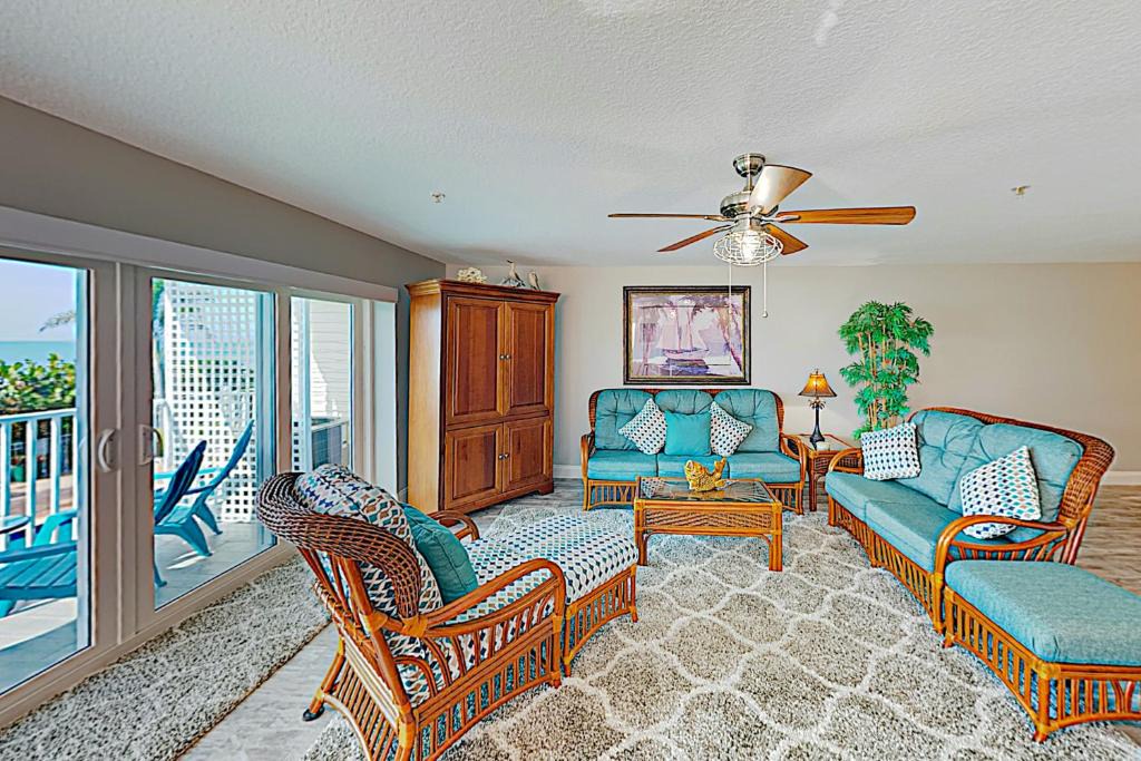 Indian Rocks Beach Apartment | Sunset Paradise #10