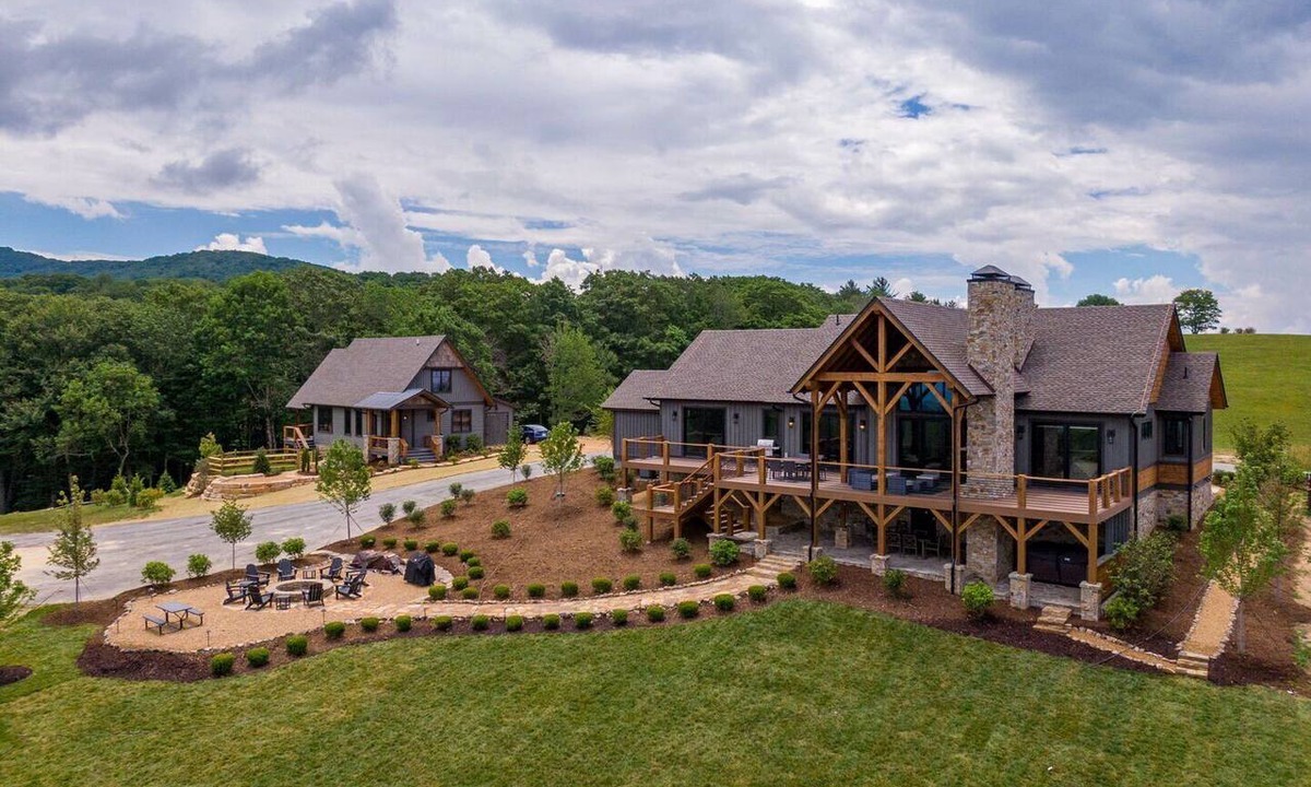 Elk Park Cabin | Sunset Valley - Luxury Home in The Lodges at Eagles Nest