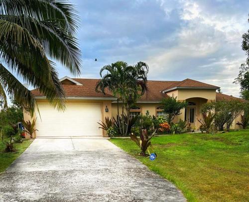Rural Estates House | Sunshine Suite in Naples