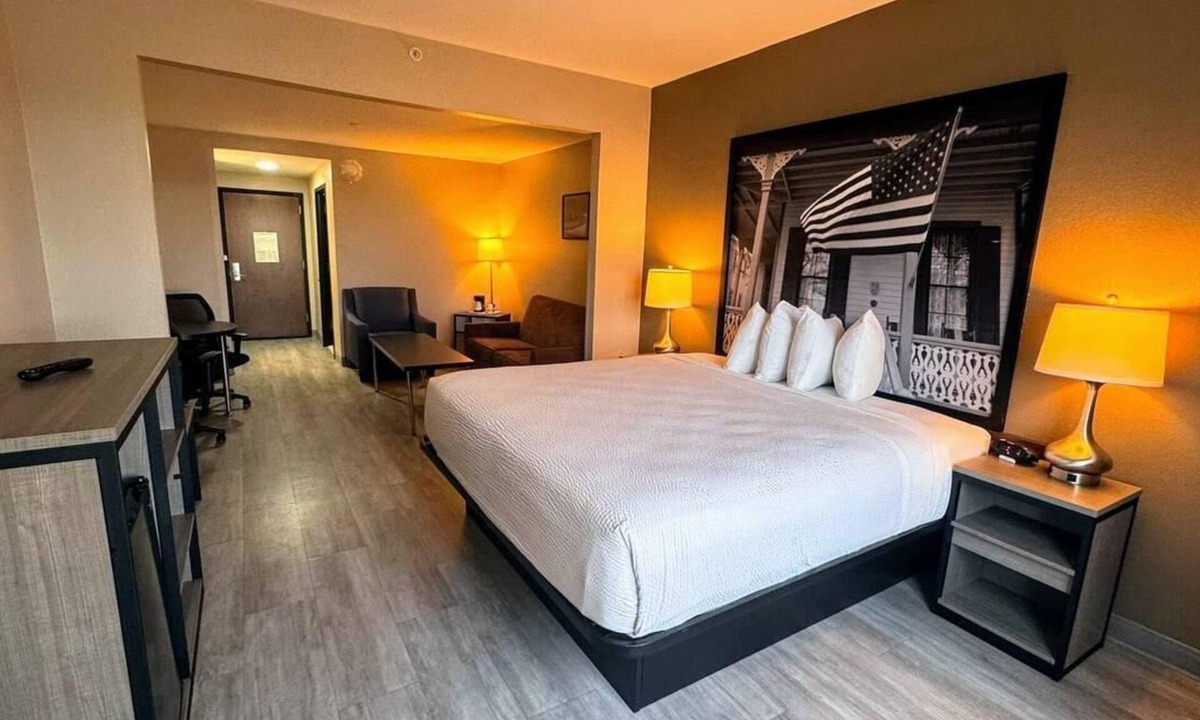 Deepwater Hotel | Super 8 by Wyndham Pennsville/Wilmington
