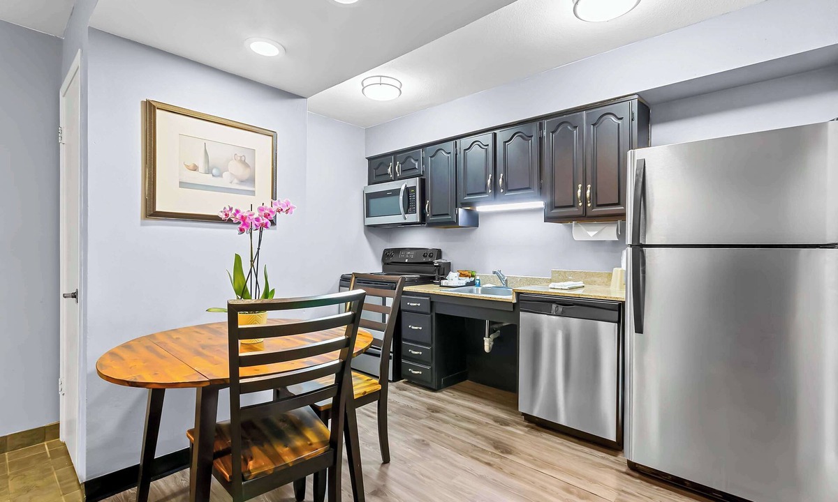 Ferry Pass Hotel | SureStay Studio by Best Western Pensacola