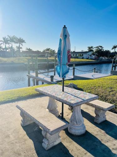 Yacht Club House | SW Gulf Access Boaters Paradise Pool Retreat