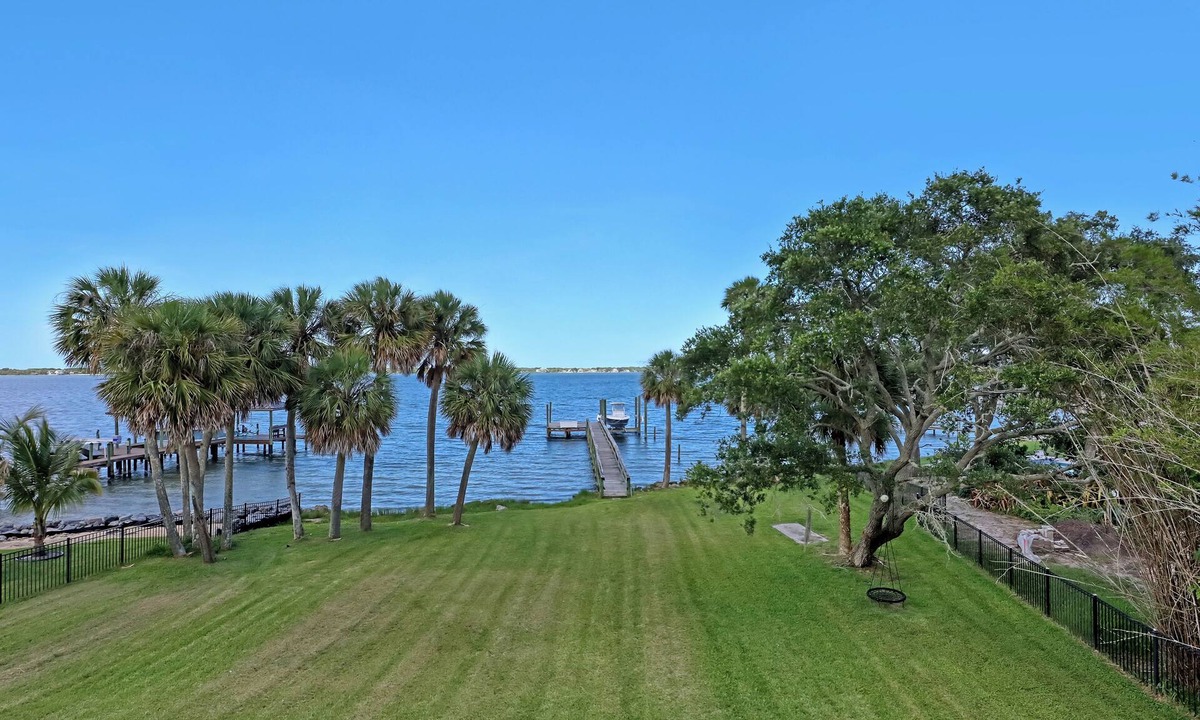 Tropic House | Sweeping Views, Direct Riverfront, Dock, Heated Pool, 8bed/5.5bath Sleeps 18
