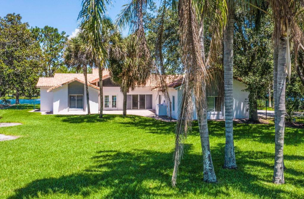Clermont House | SWISS 23 - Lake Stephanie
