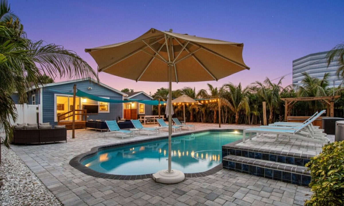 Tampa House | Tampa Oasis: Private Pool, Hot Tub, Sauna & Ponds