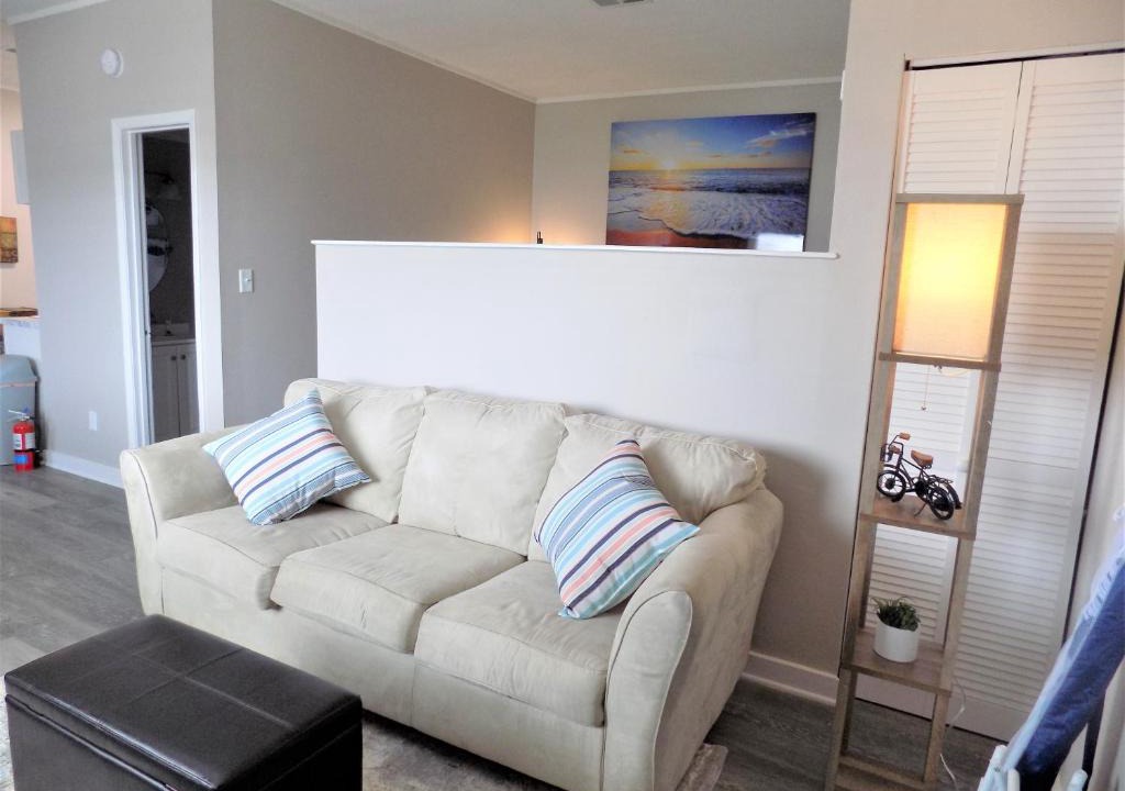Fort Walton Beach Apartment | Tan Lines and Island Time