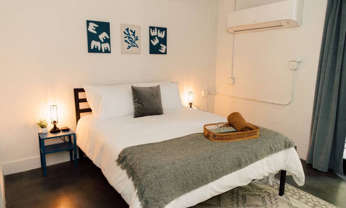 Virginia Highland Apartment | ~The Amelia~ Rooftop | Skyline | Cozy | Walkable