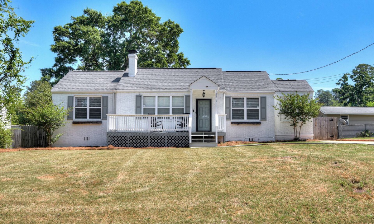 National Hills House | The Azalea