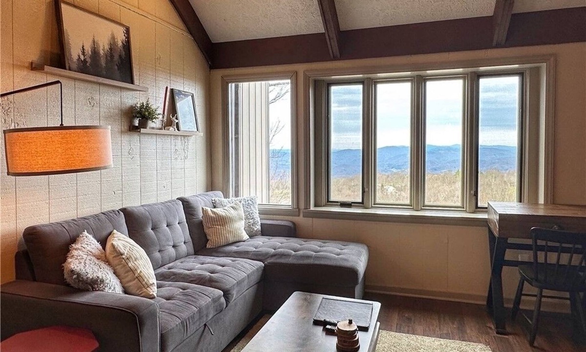 Beech Mountain Condo | The Beech Club ★ Breathtaking Views ★ Pet Friendly ★