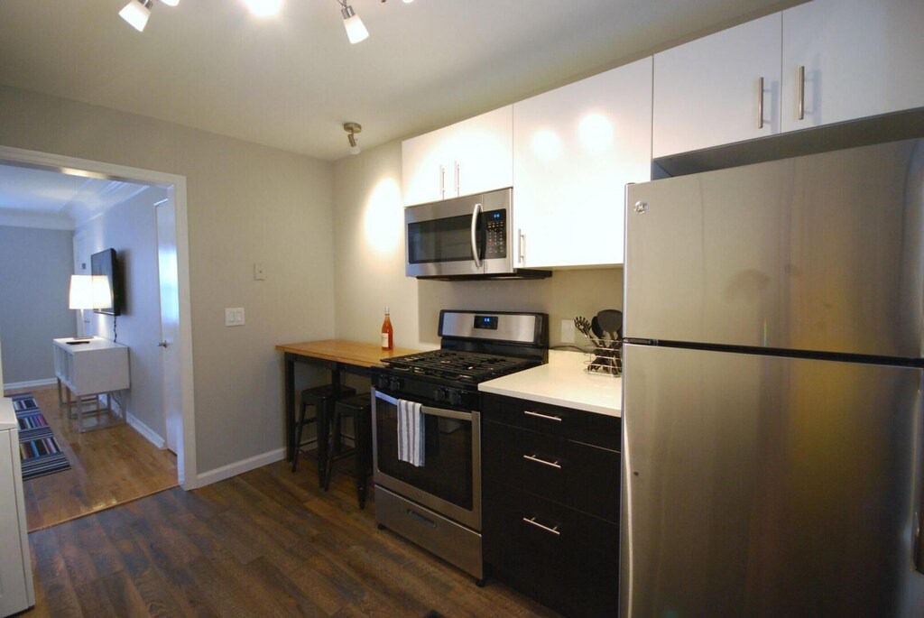 Brookwood Apartment | The Big Awesome 2BR/1BA Condo (C) - Includes Bi-weekly Cleanings w/ Linen Change