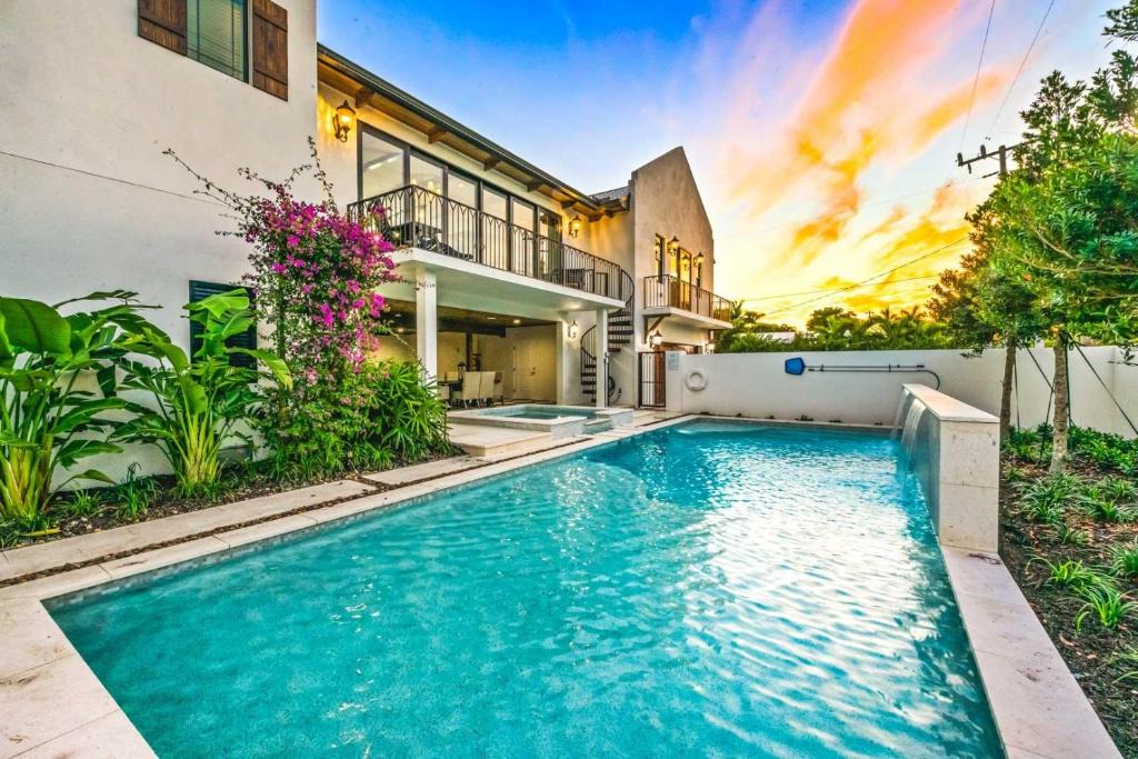 Saint Armands Key House | The Big Top